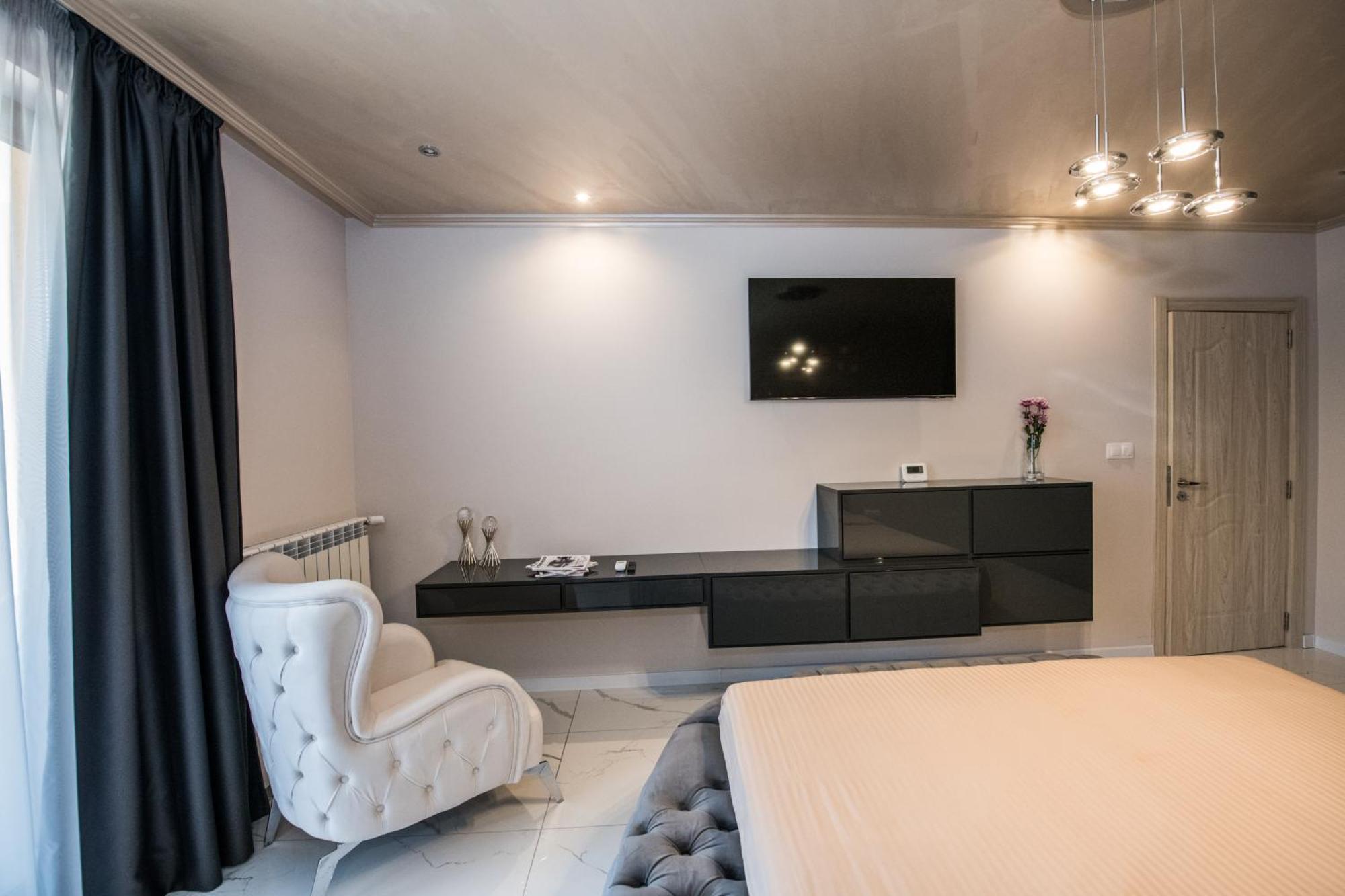 Luxury Martina Apartment Veliko Tărnovo Esterno foto